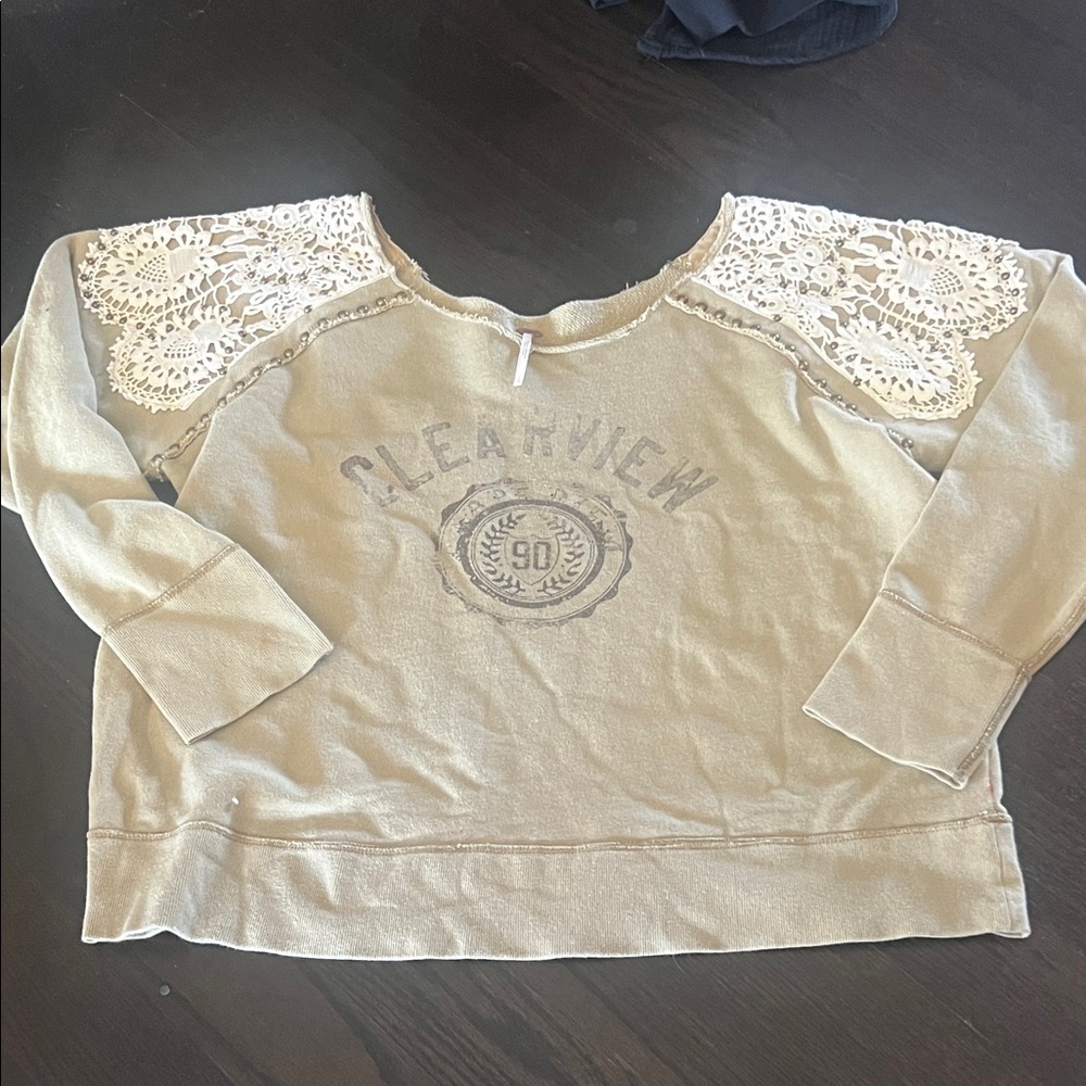 Free People pullover